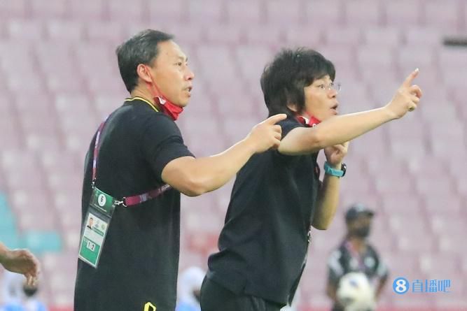二次元美女露双乳被绳子捆绑